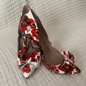 Sz 7.5 Betsey Johnson Prince Floral Heels